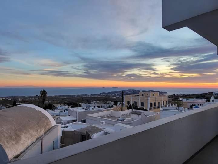 Astivi Santorini Apartments Pyrgos Kallistis Luaran gambar